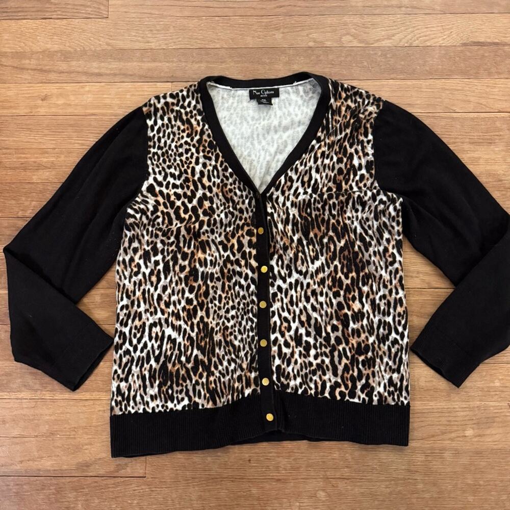 Nue Options black brown animal print button front cardigan sweater size PXL b35